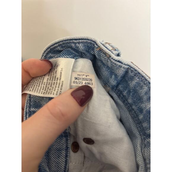 American Eagle Curvy Straight Jeans Womens 8 Light Wash Distressed Ripped - Picture 6 of 6